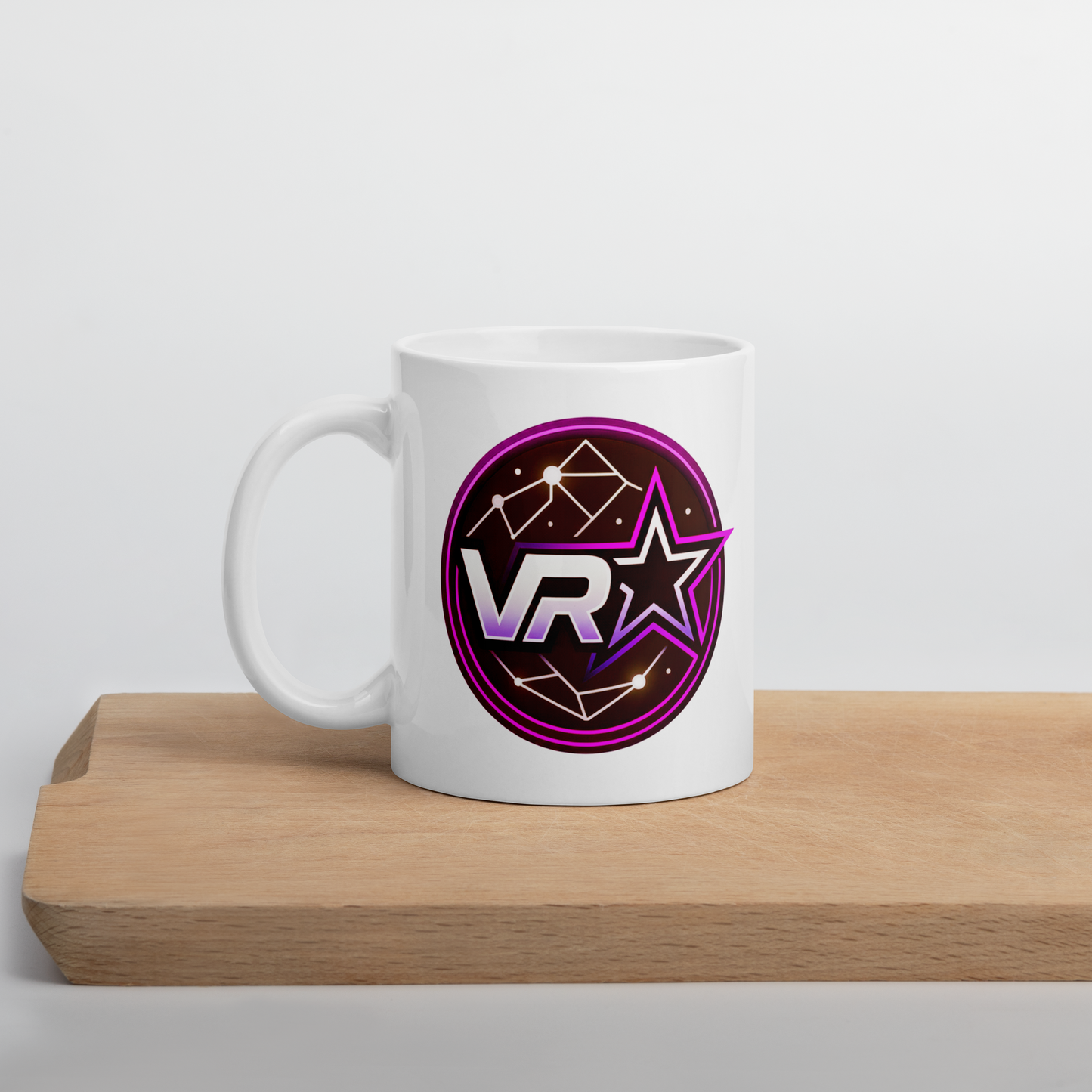 White glossy VR STARZ RED mug